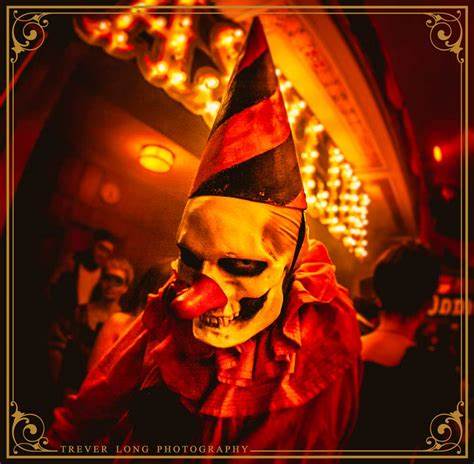 BIZARRE CIRCUS ACTS