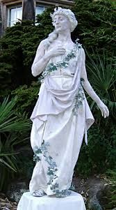 LIVING HUMAN STATUES